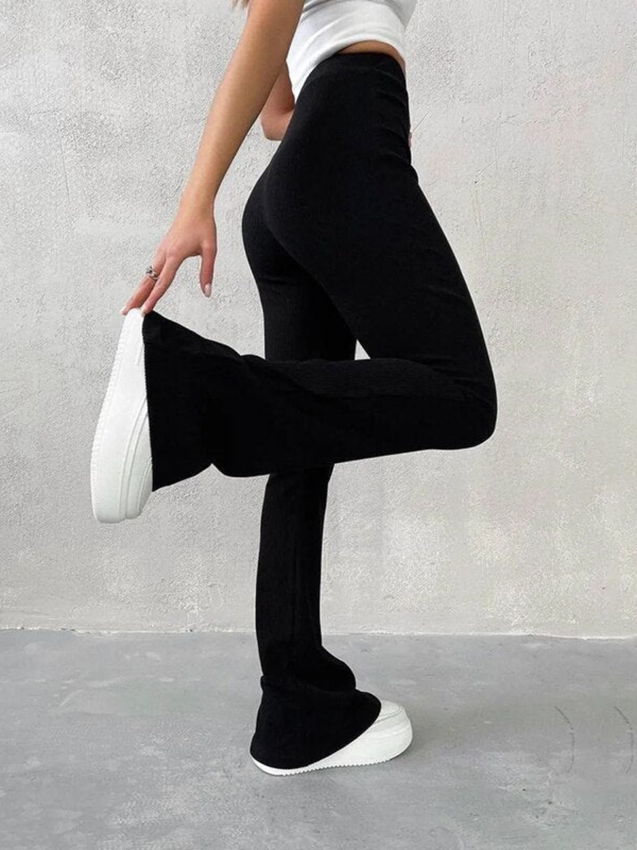 Ribbed flared trousers
