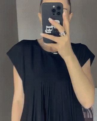 Elegant sleeveless dress