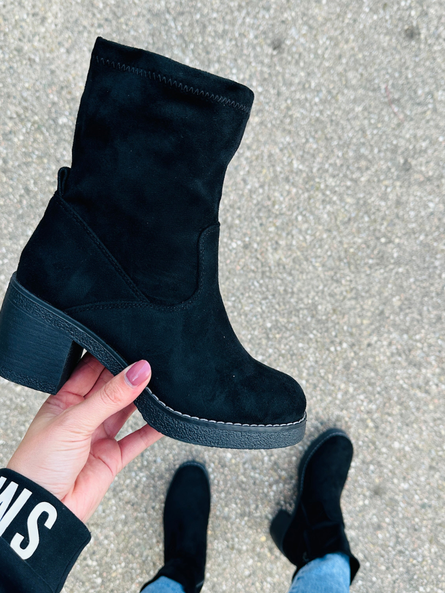 Black 27 Boots