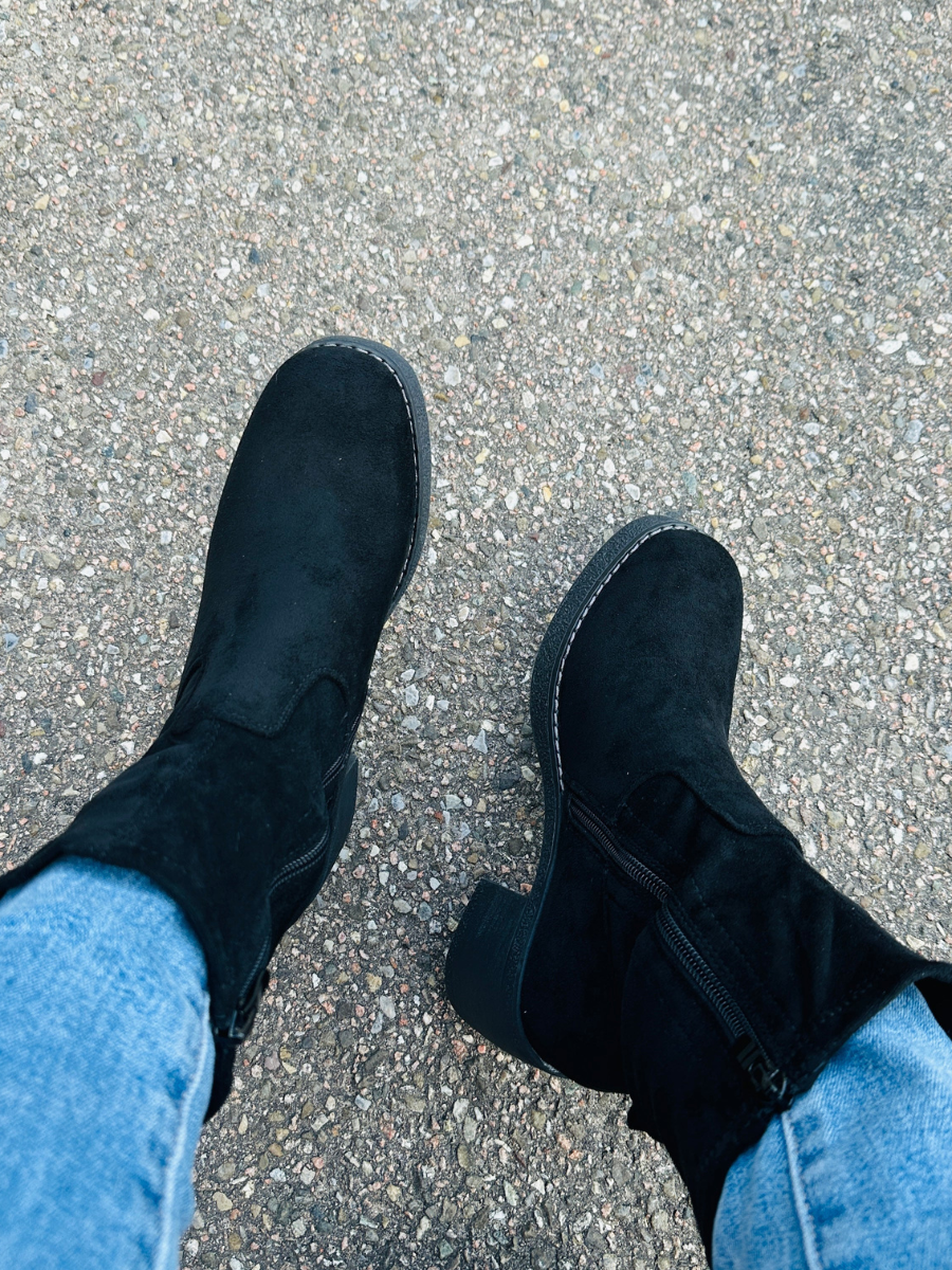 Black 27 Boots