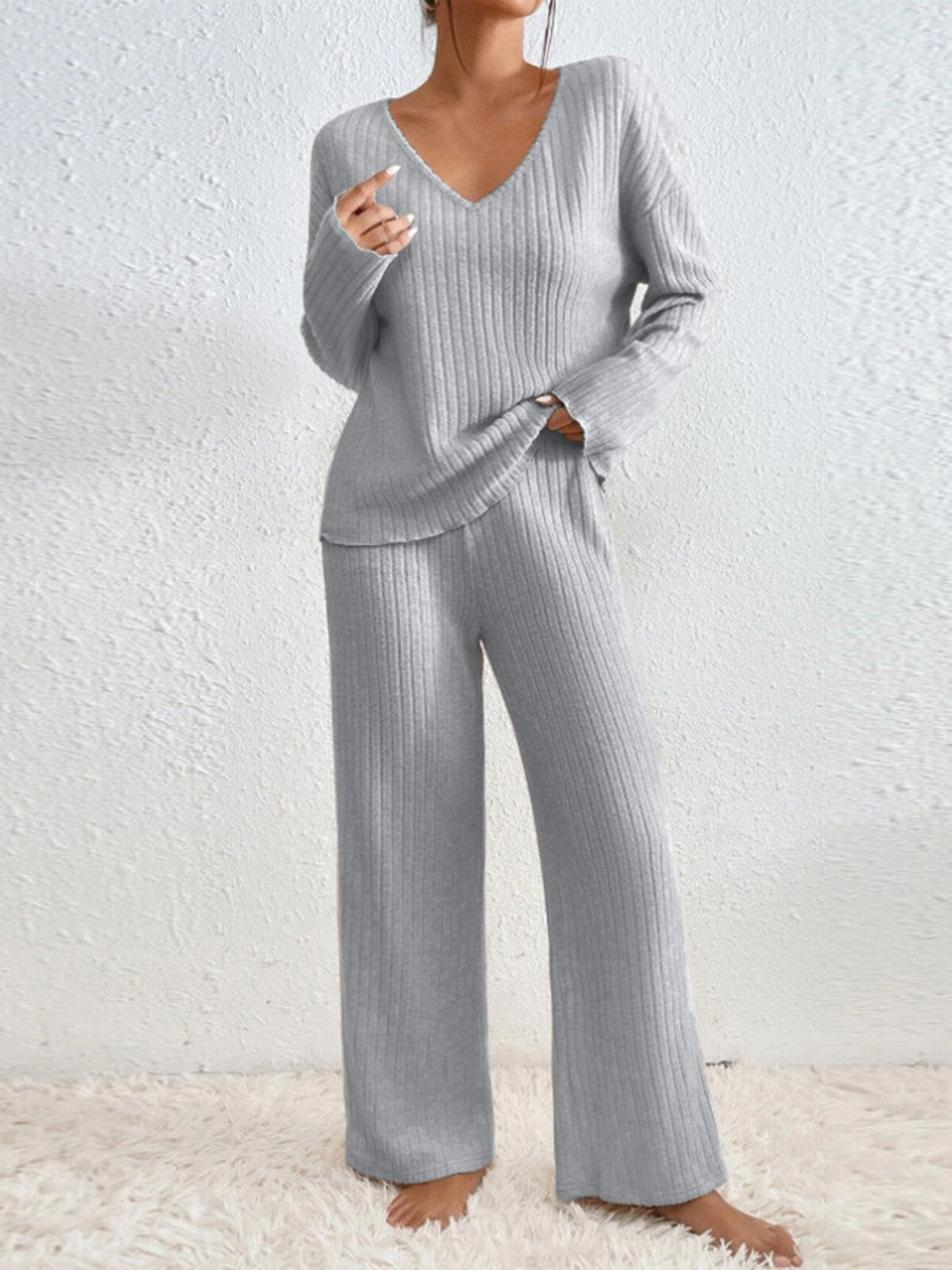 Women's Home Suit with V-Neck