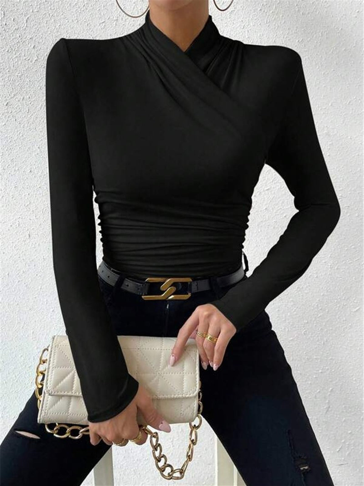 Shirt with crossed collar 