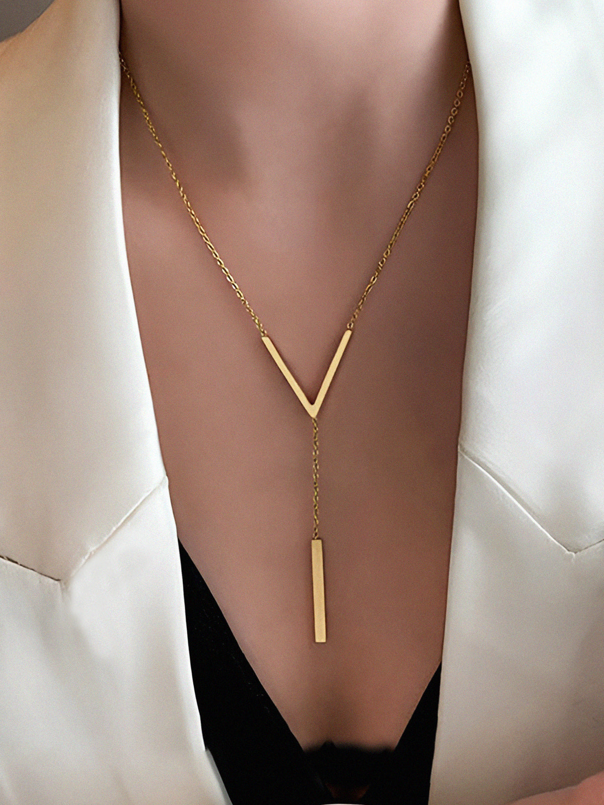 Geometric Pendant Chain Necklace 